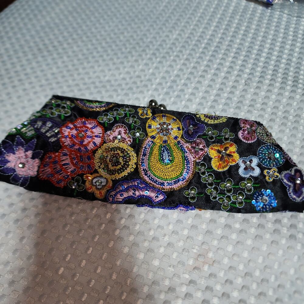 VINTAGE EUC BOHEMIAN BEADED CLUTCH BAG